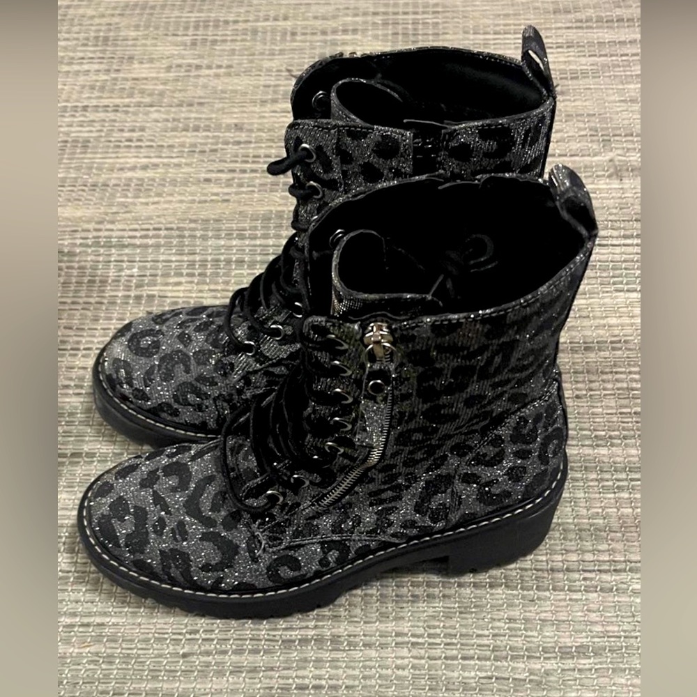 Mix No 6 Sparkle Cheetah Print Boots size 8.5